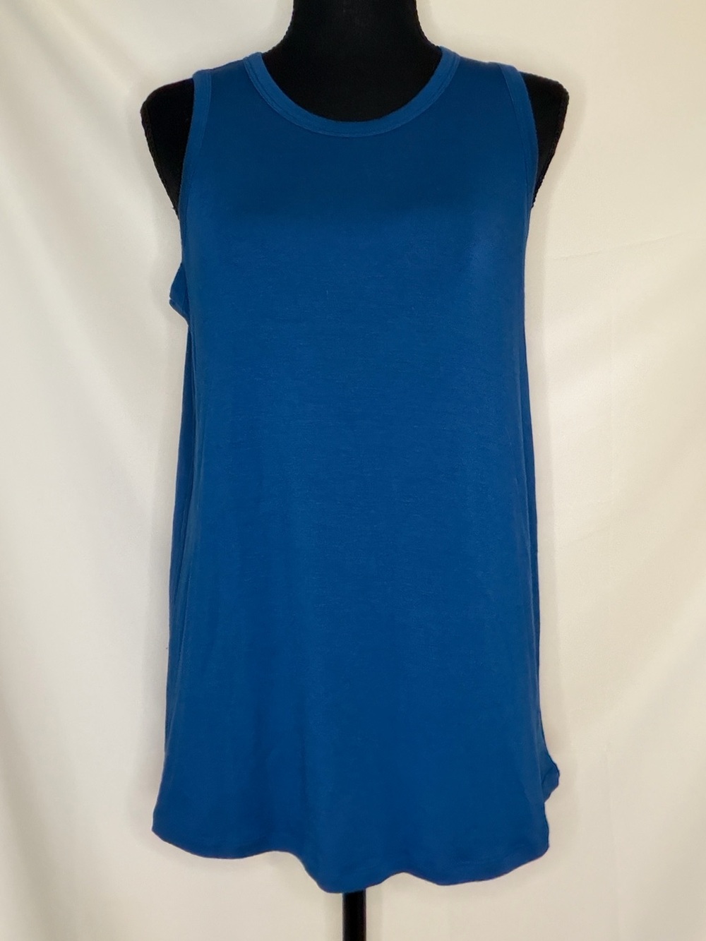 BLUE ATHLETA RELAXED SLEEVELESS TANK TOP - Picture 1 of 6